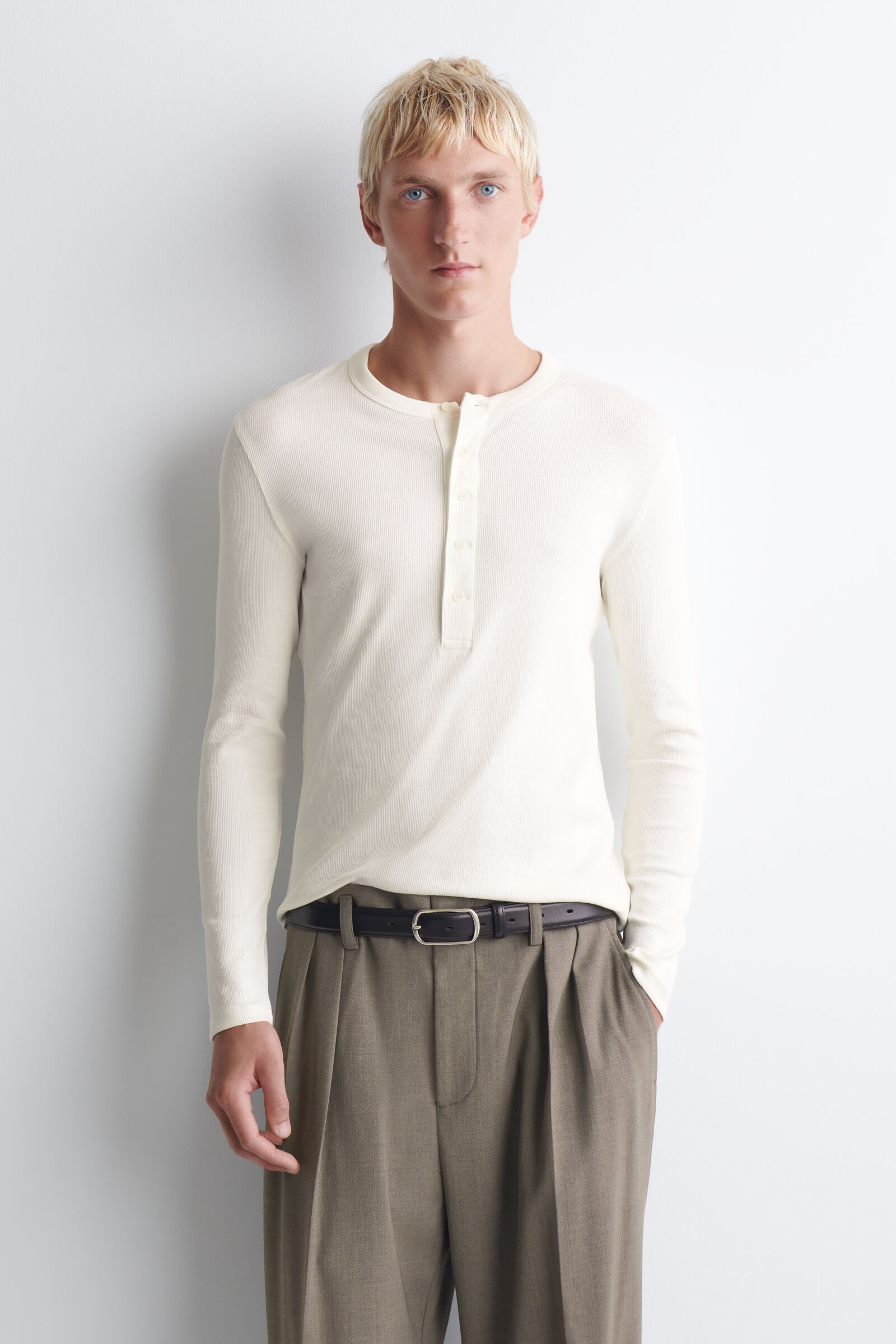 SLIM RIBBED COTTON LONG-SLEEVED HENLEY T-SHIRTOFF WHITE