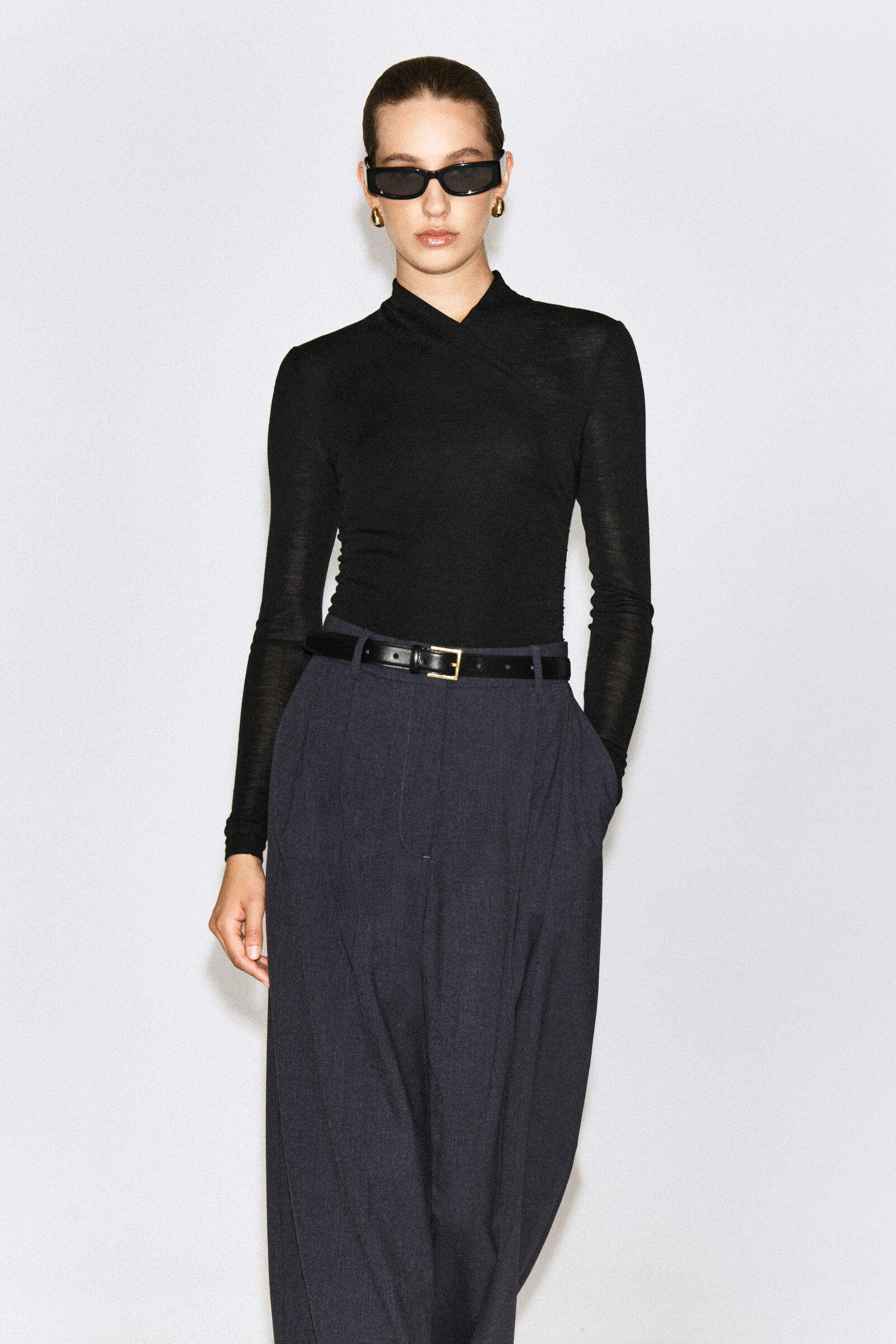 WRAP-OVER MERINO WOOL TOPBLACK