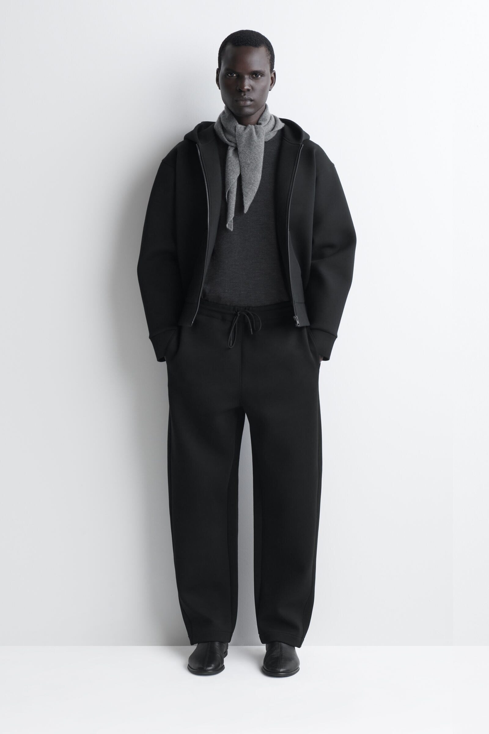 SCUBA RELAXED-FIT BARREL-LEG JOGGERSBLACK