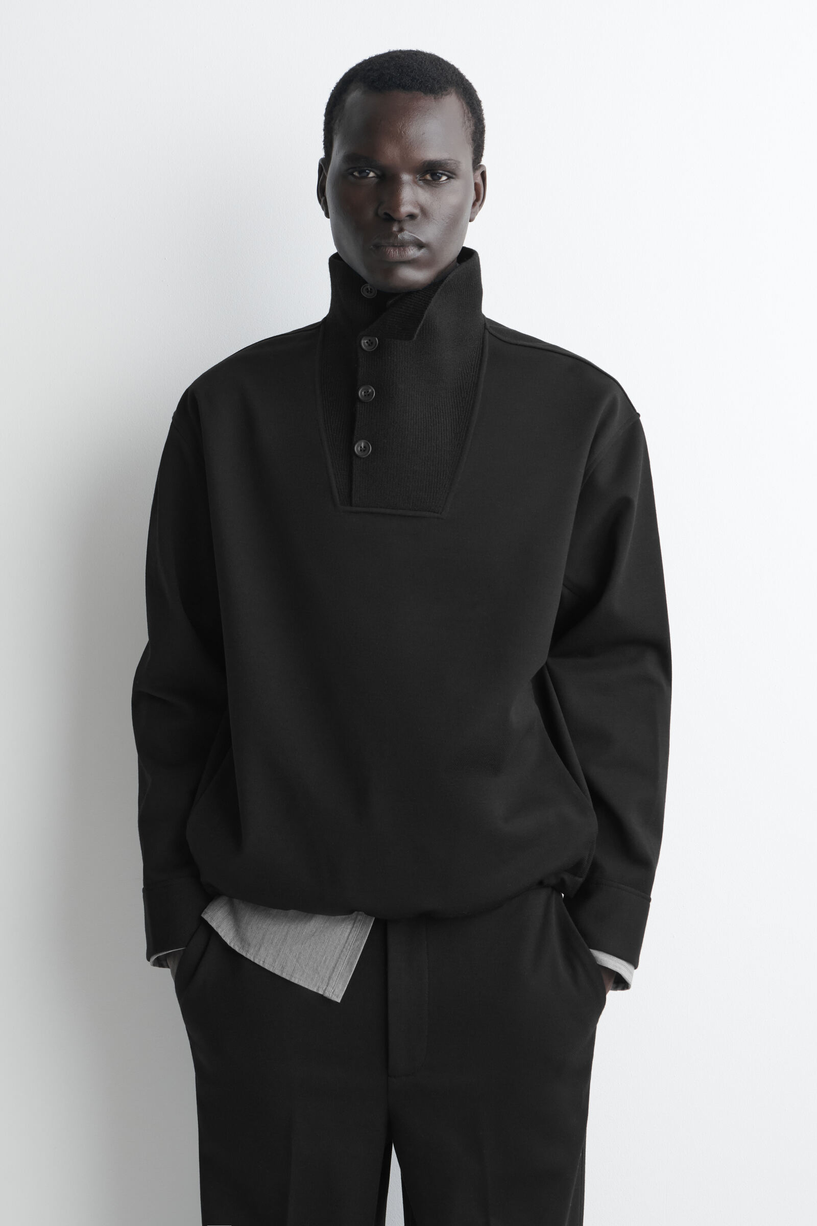 WOOL-JERSEY FUNNEL-NECK JUMPERBLACK