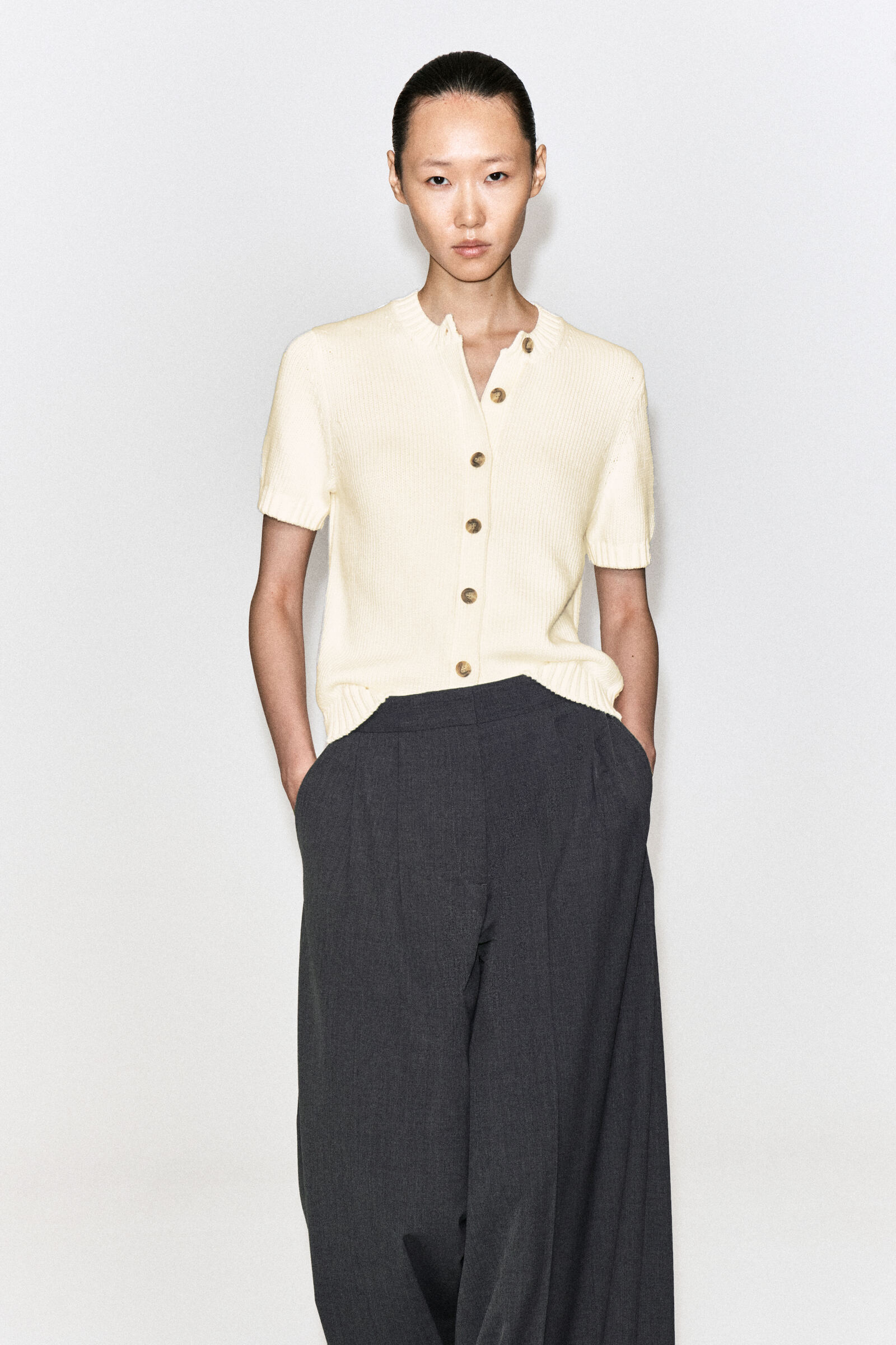 KNITTED COTTON SHORT-SLEEVED CARDIGANCREAM
