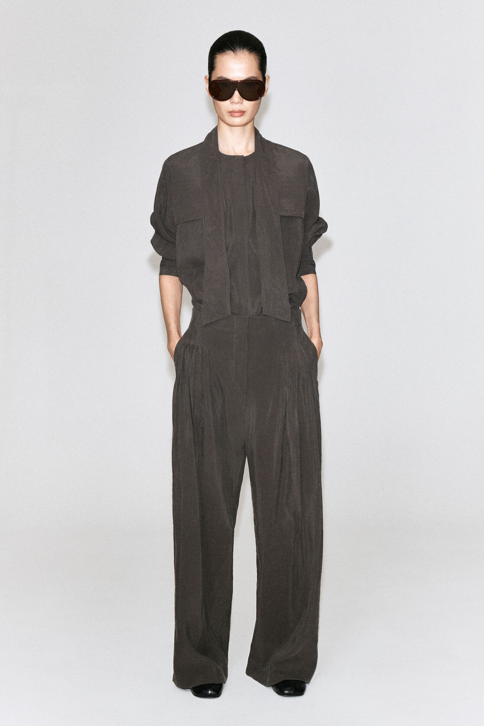 PLEATED SILK WIDE-LEG TROUSERSDARK GREY