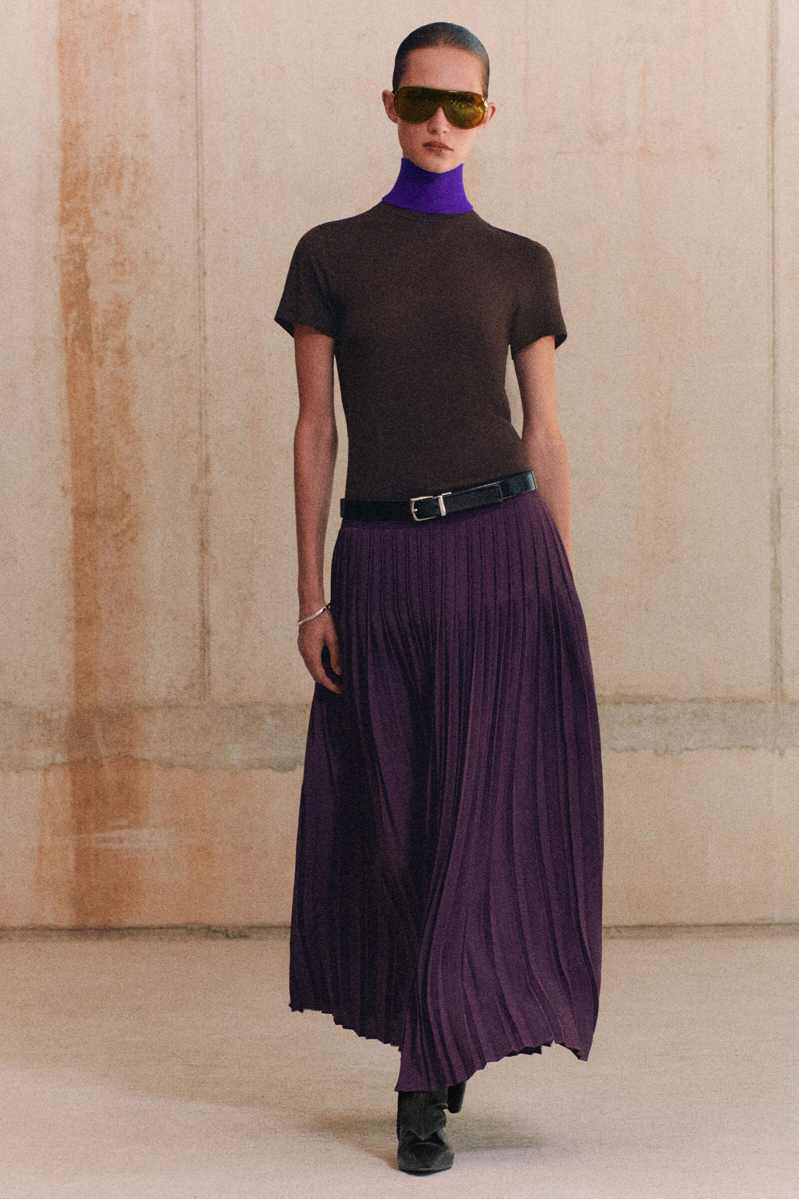 PLEATED CREPE MIDI SKIRTPLUM