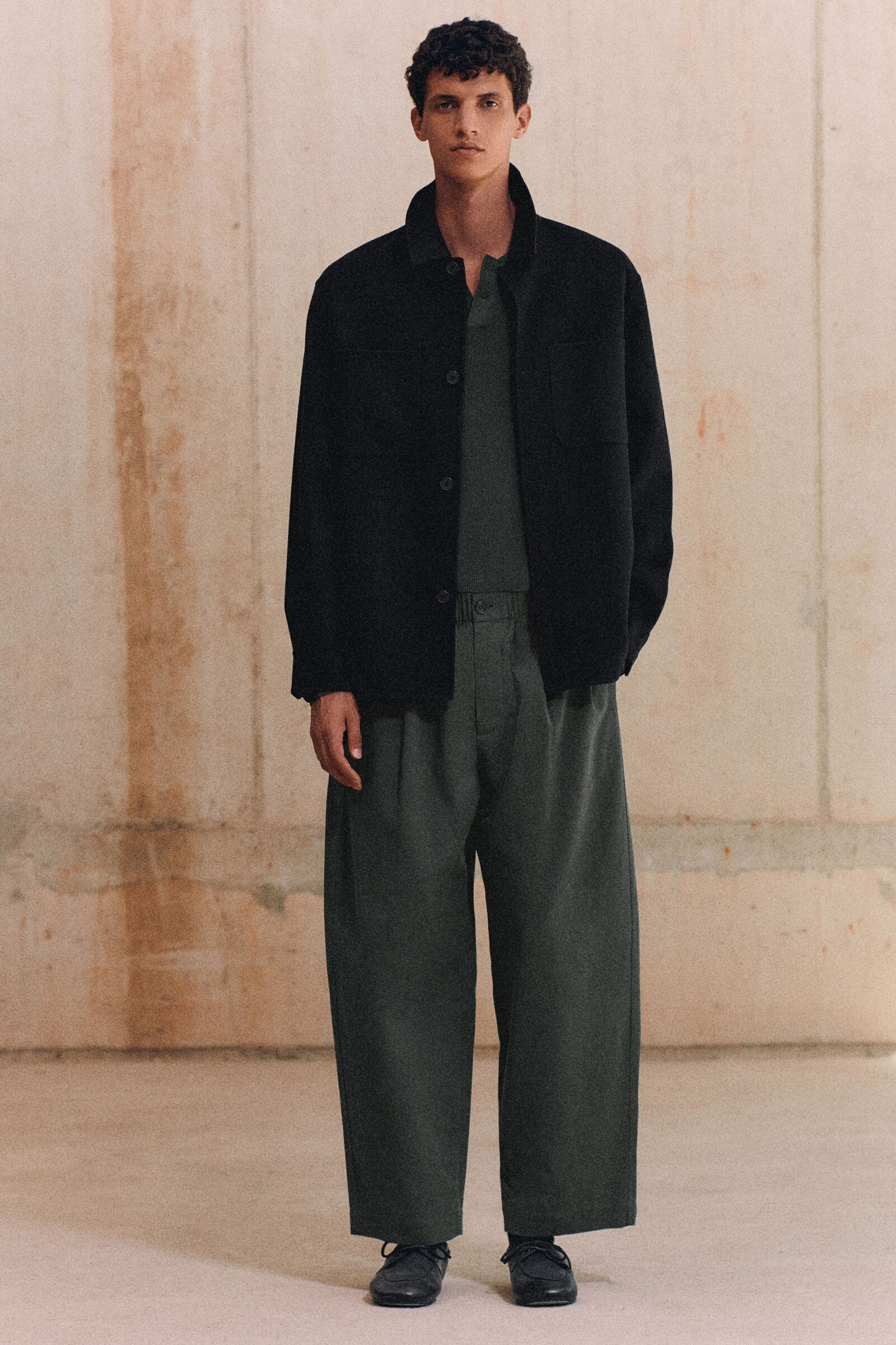 PLEATED RELAXED-FIT BARREL-LEG TROUSERSDARK GREEN