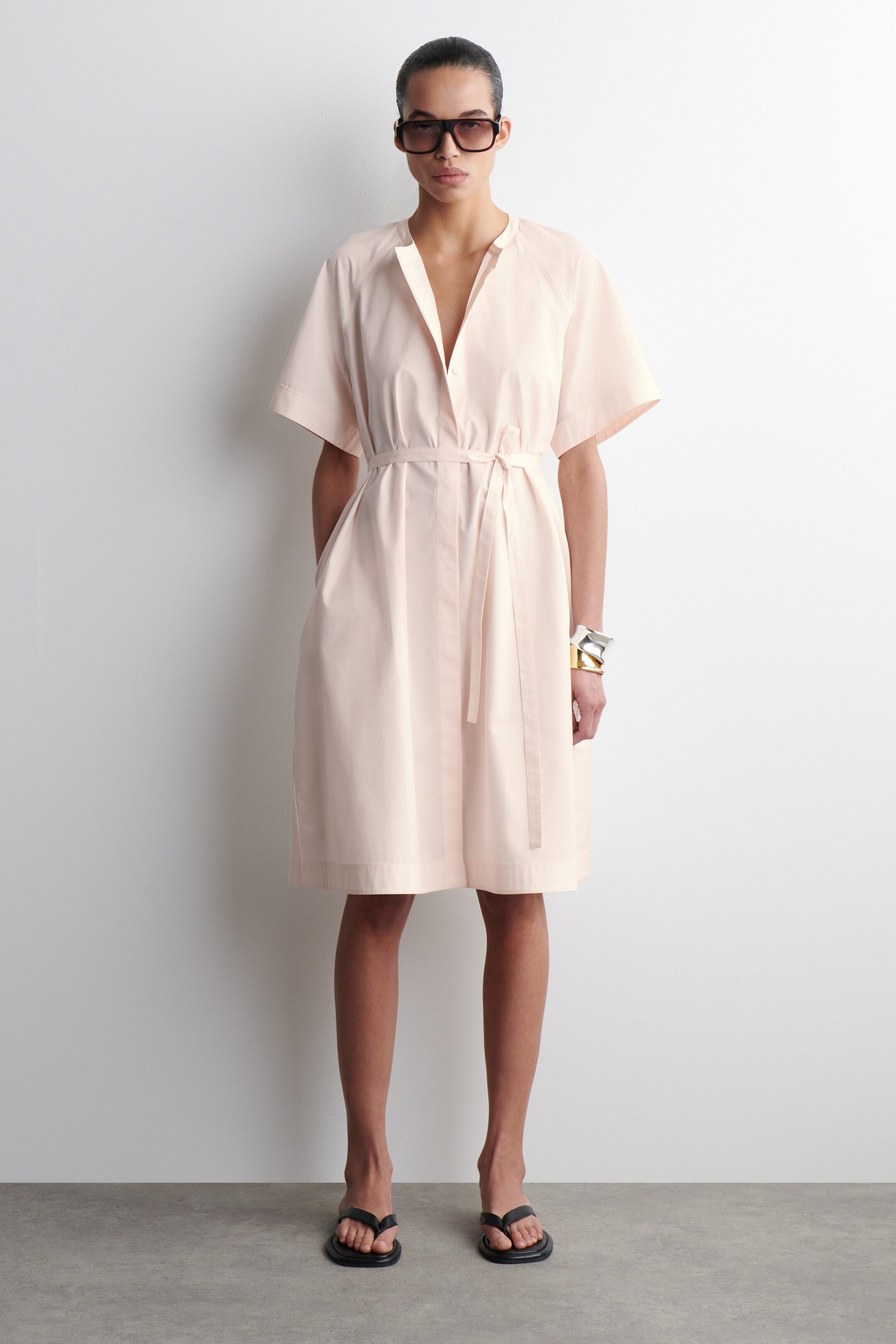 値下げ】COS BELTED MIDI SHIRT DRESS 36 値下げ】COS BELTED MIDI SHIRT DRESS 36