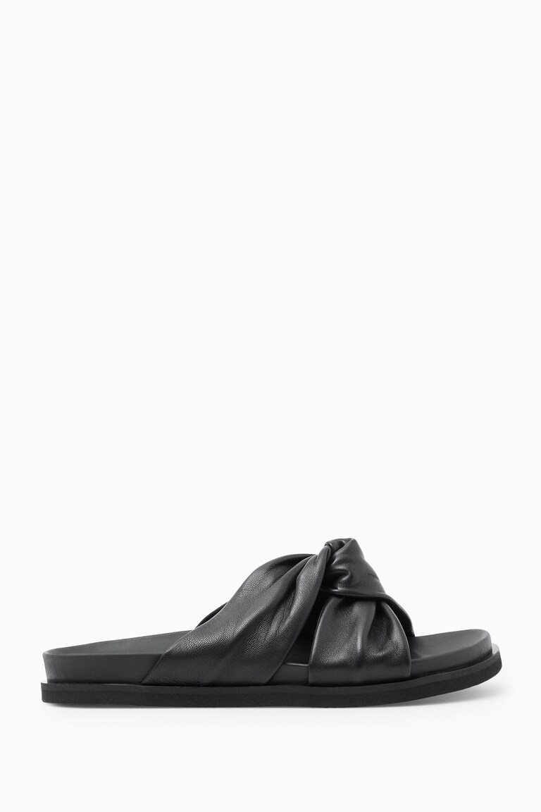 Crossover slides with Chain by LaVish - Orange