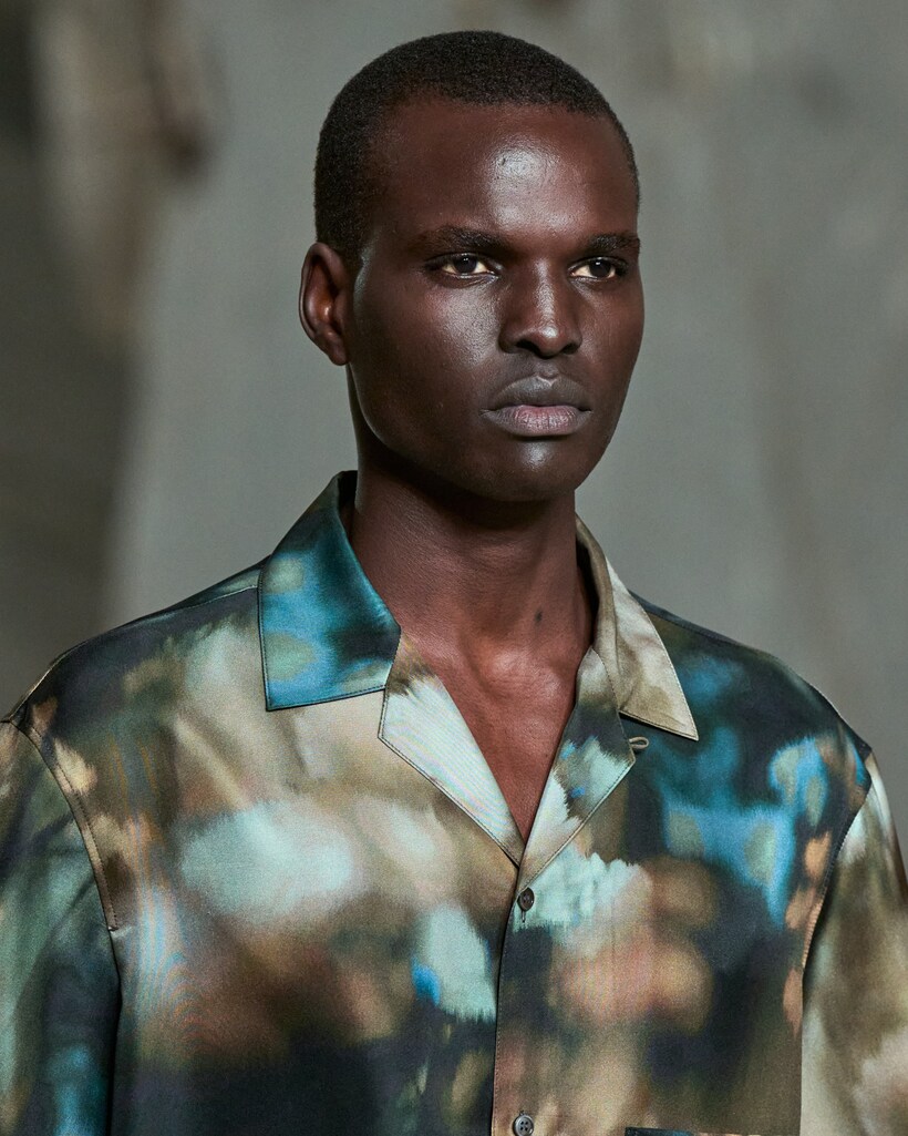 Explore the COS Spring Summer 2025 Runway