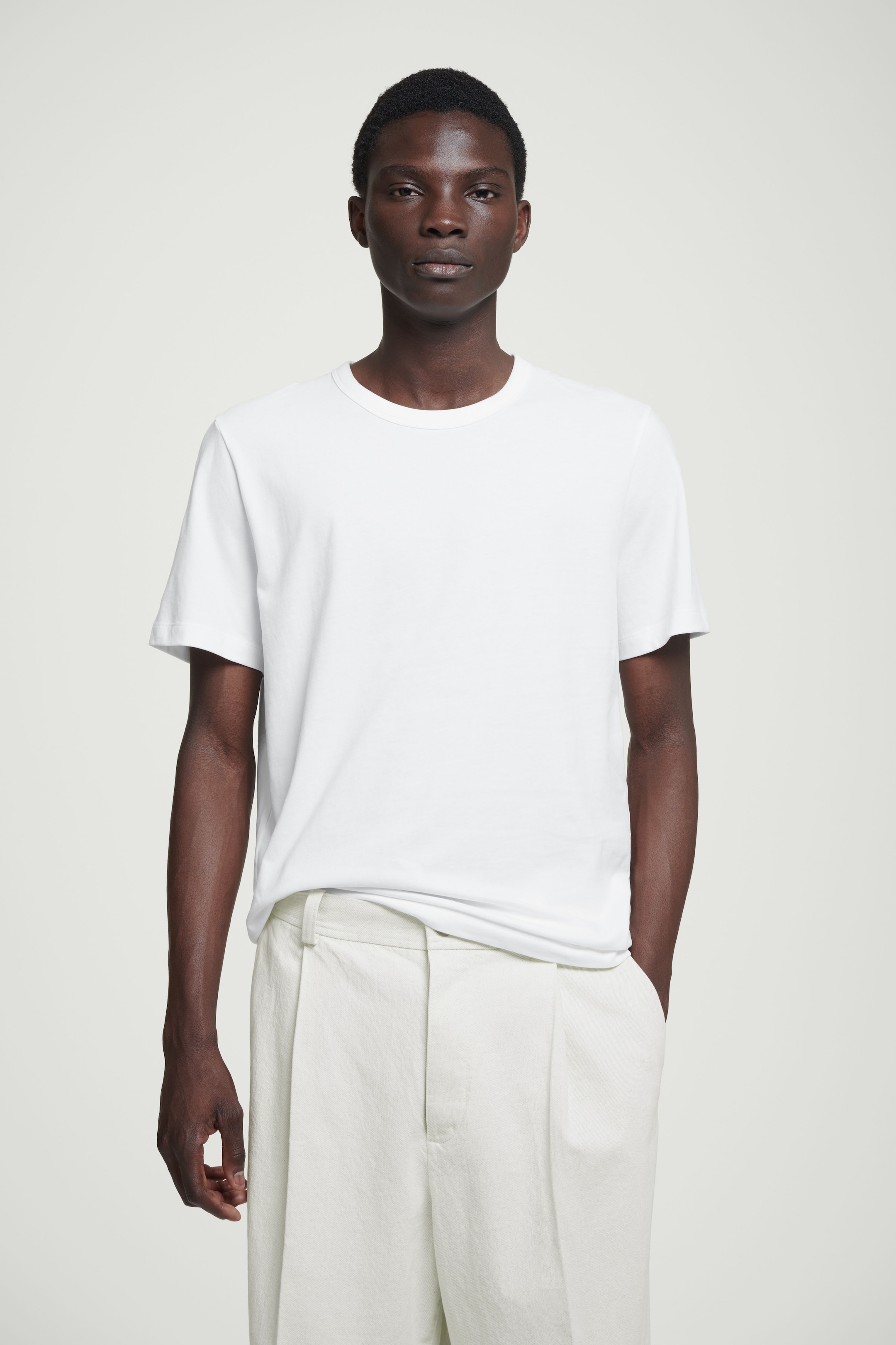 T-shirt Fit Guide - Men's | COS